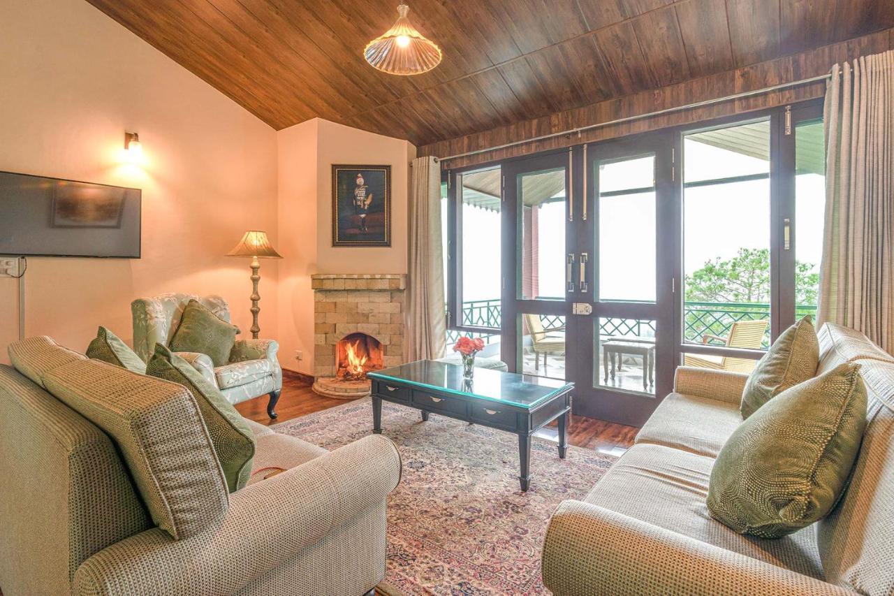 Stayvista At Cecil Cottages With Barbeque, Hill View Kasauli Bagian luar foto