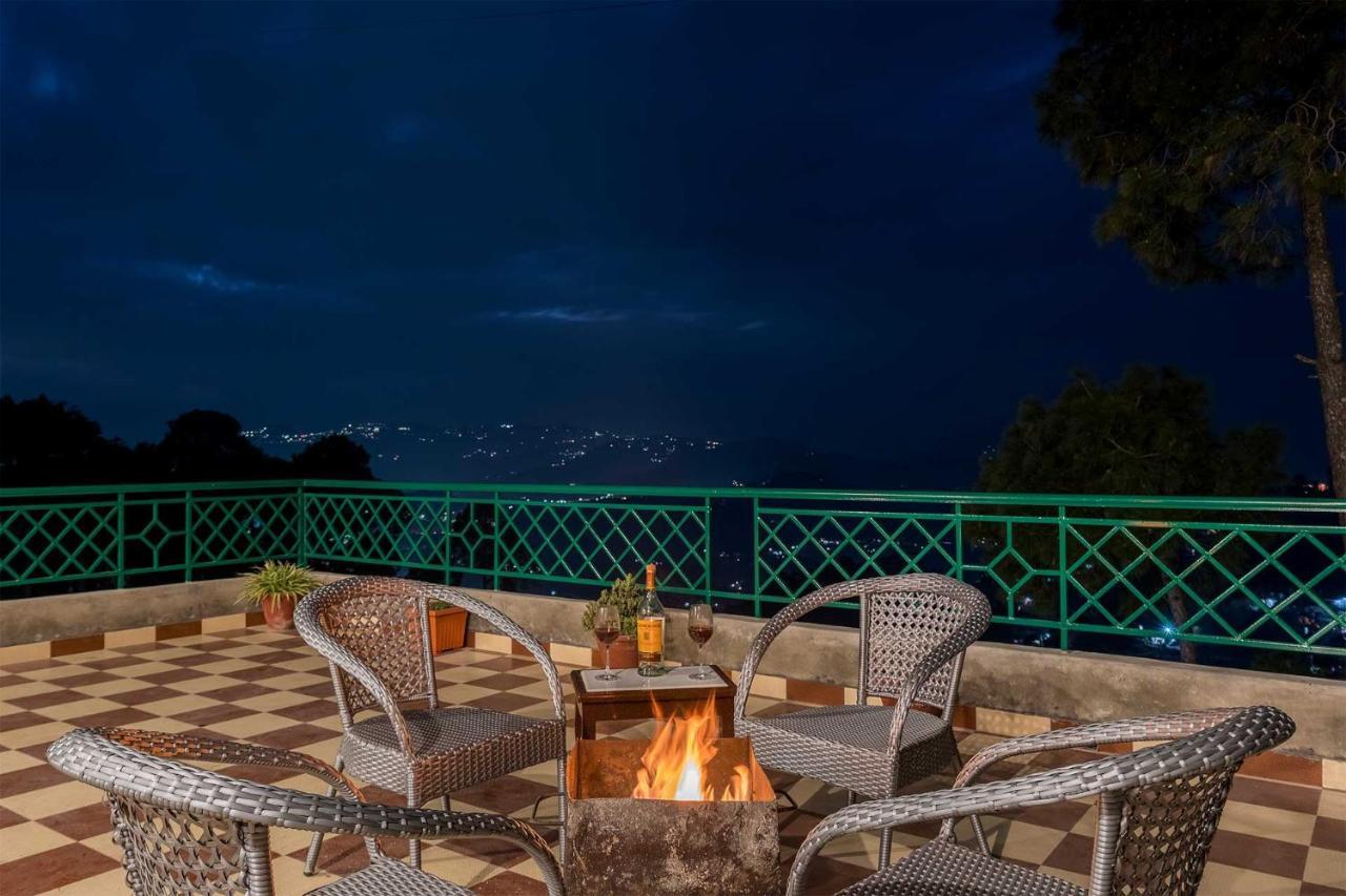 Stayvista At Cecil Cottages Hill View 8Br, 6Br, 4Br, 2Br In Barog With Barbeque Kasauli Bagian luar foto