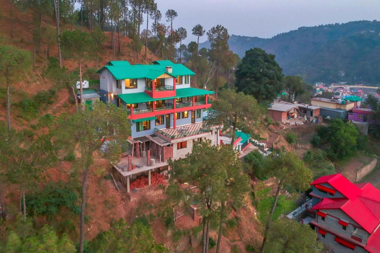 Stayvista At Cecil Cottages With Barbeque, Hill View Kasauli Bagian luar foto