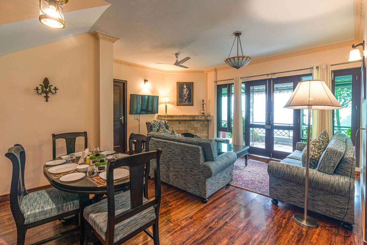 Stayvista At Cecil Cottages With Barbeque, Hill View Kasauli Bagian luar foto