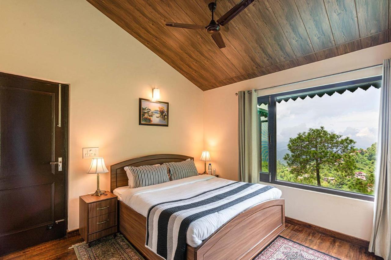 Stayvista At Cecil Cottages With Barbeque, Hill View Kasauli Bagian luar foto